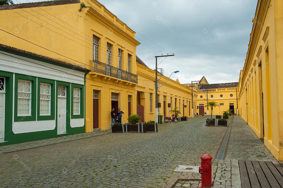 Centro de Joinville casas amarelas