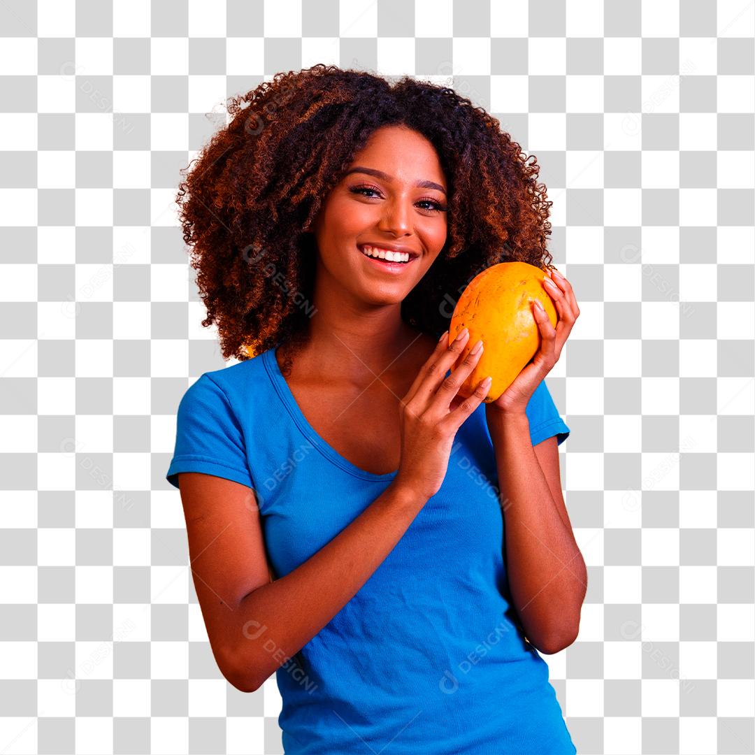 Bela mulher segurando fruta mamão