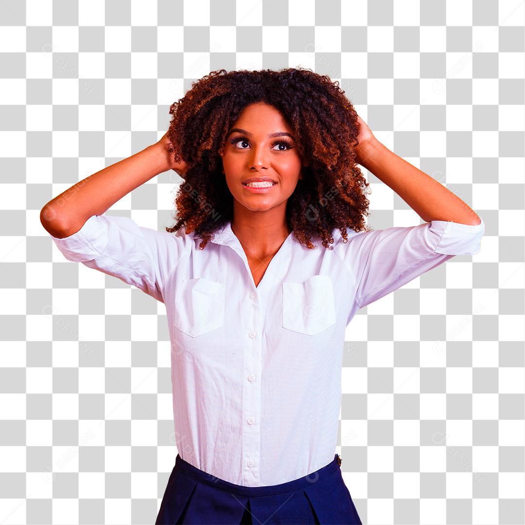 Linda garota afro americana com um penteado afro sorrindo