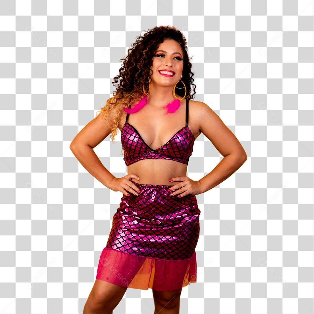 Mulher morena vestida para celebrar o Carnaval do Brasil