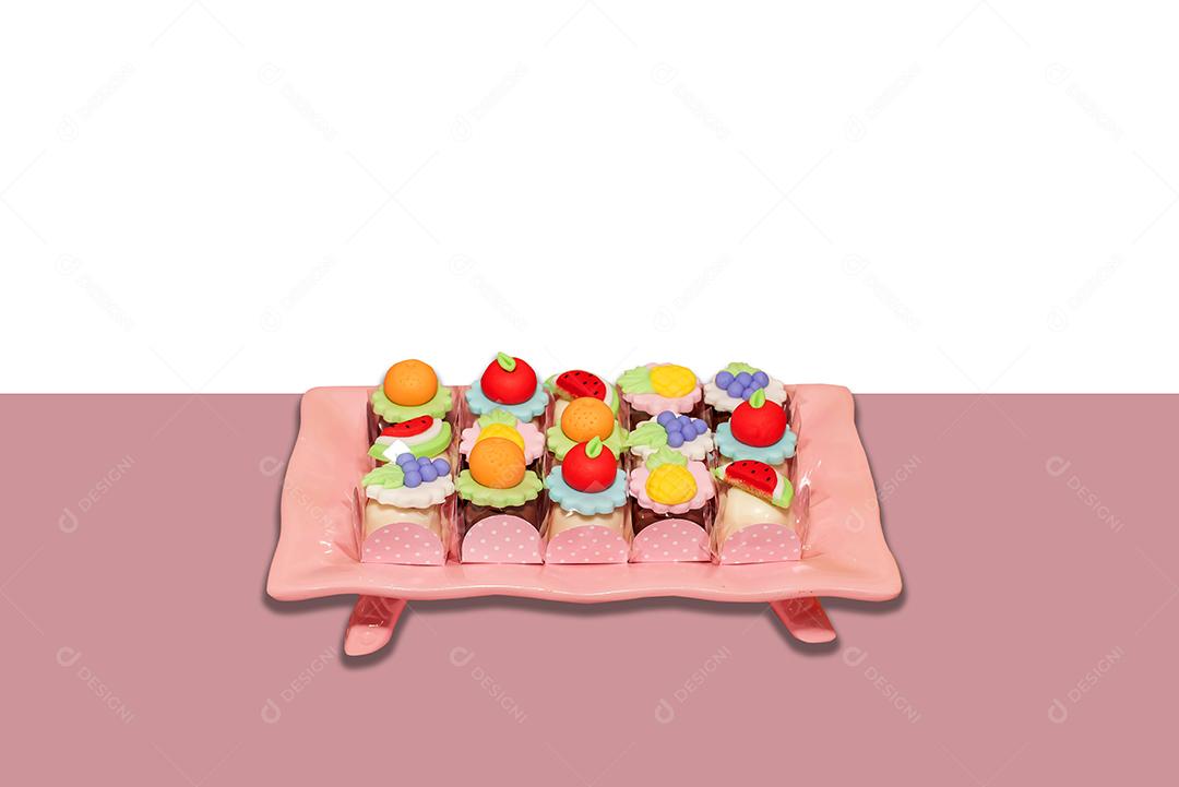 Doce sobre um fundo branco comida doces infantis
