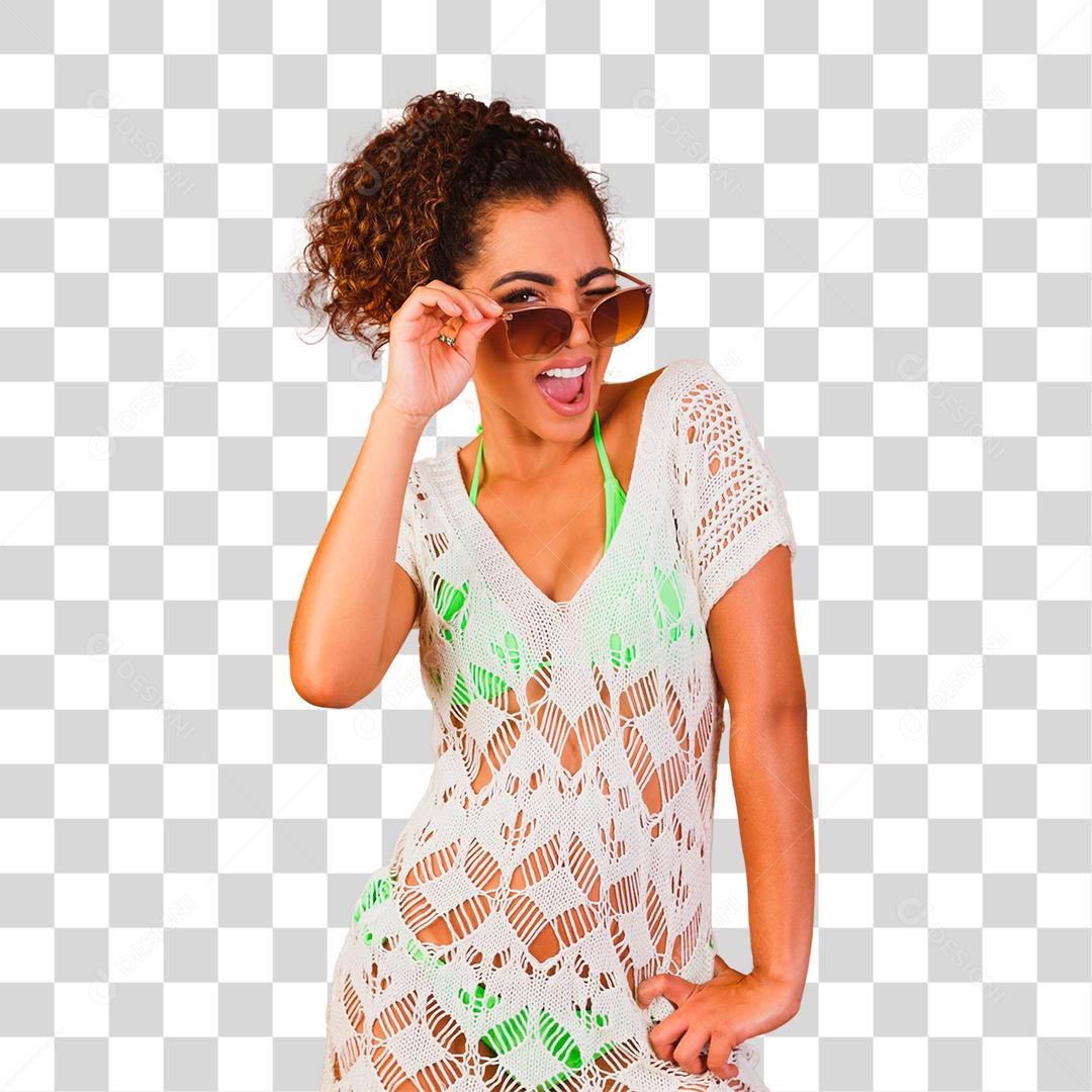 Mulher afro com roupa de praia. Conceito de férias