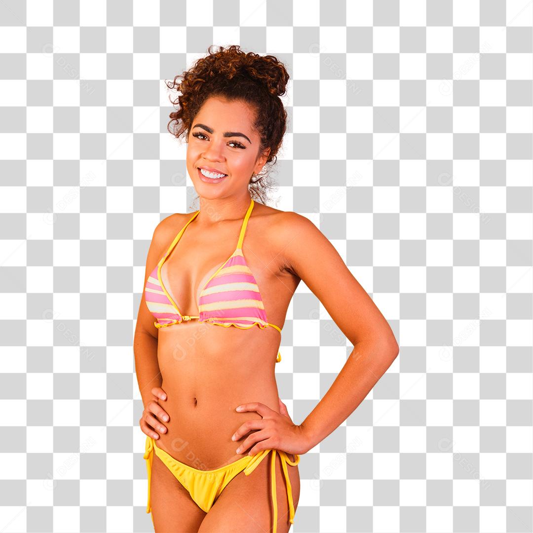 Mulher bonita com roupa de praia. Conceito de férias e verão