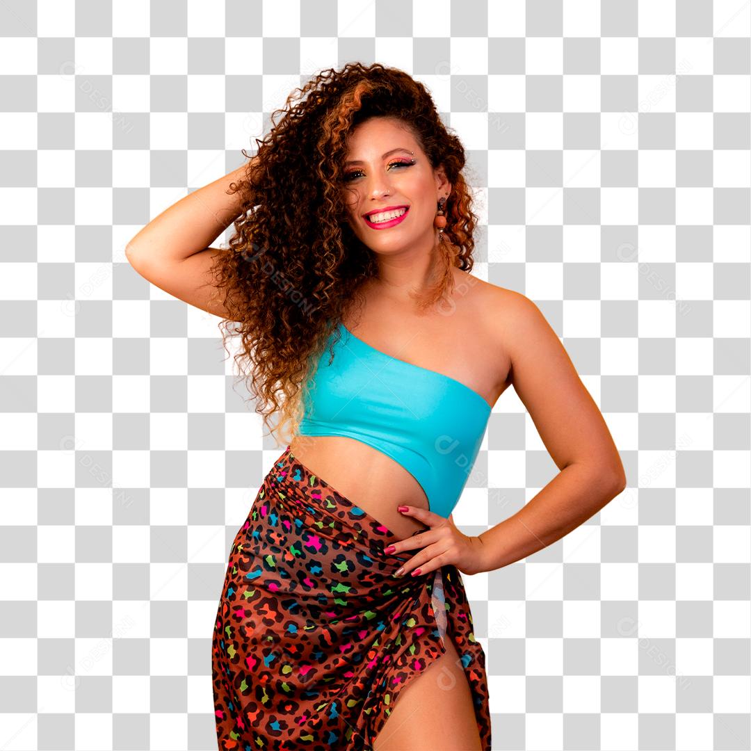 Mulher morena com penteado afro e maquiagem glamour. mulher brasileira