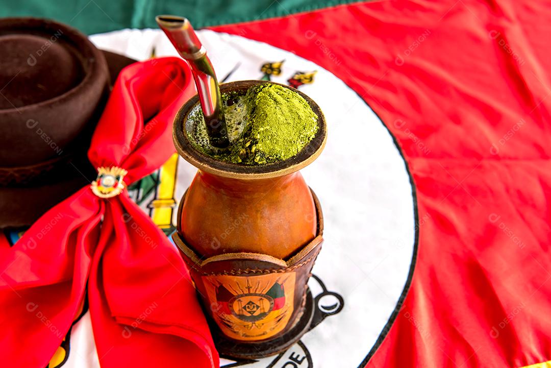 Chá de erva-mate tradicional, chimarrão gaúcho do sul do Braz