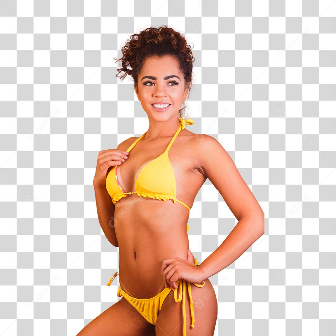 Mulher bonita com roupa de praia. Conceito de férias e verão