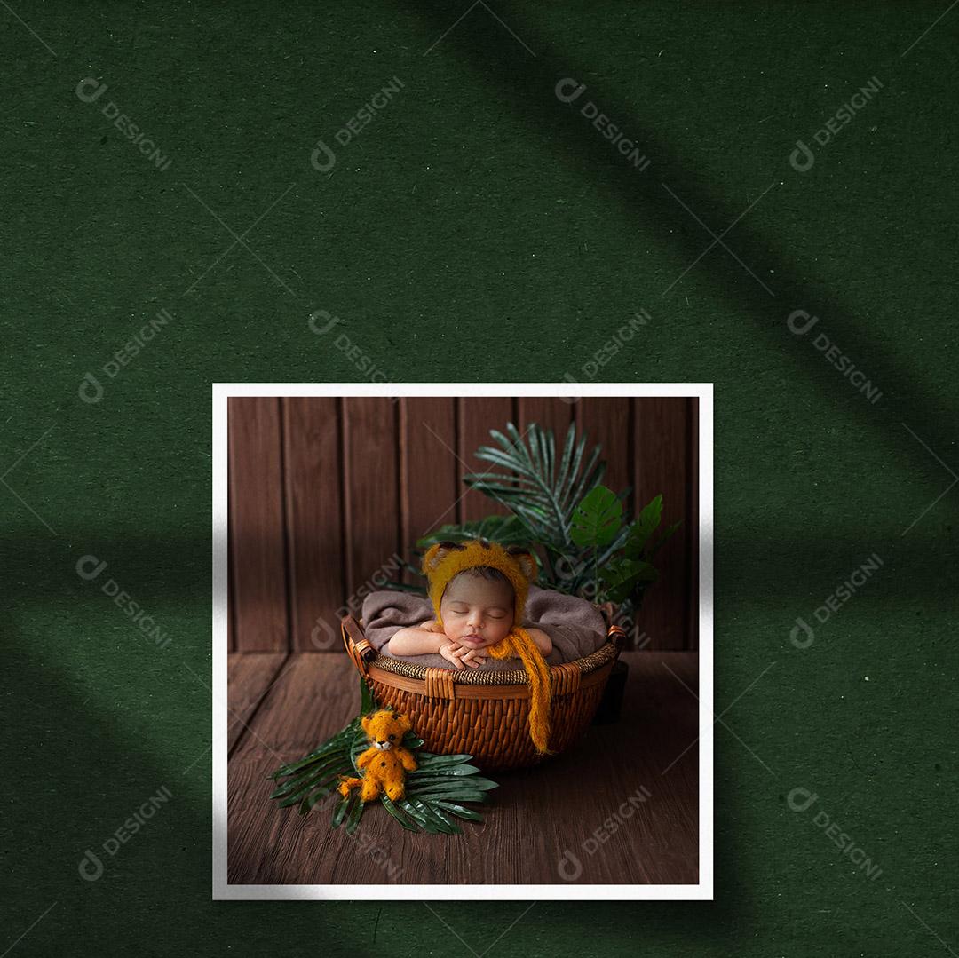 Mockup Quadro De Fotos de bebê PSD Editável