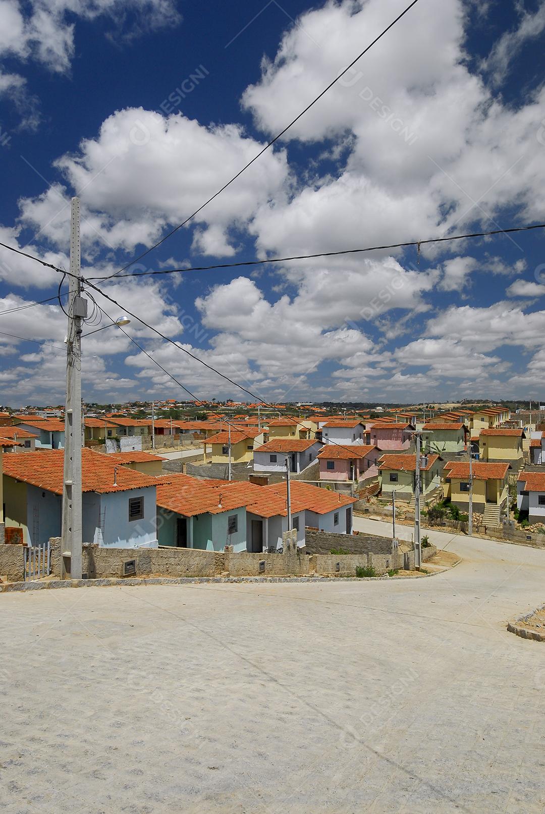 Casas populares construídas pelo governo brasileiro para população de baixa renda. Habitação.