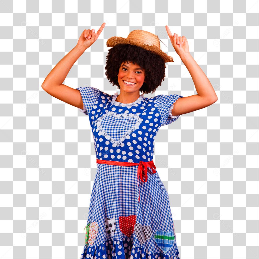 Mulher afro brasileira vestindo roupas típicas para a Festa Junina