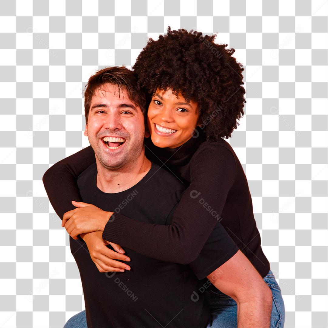 Casal de roupas básicas sorrindo para a câmera