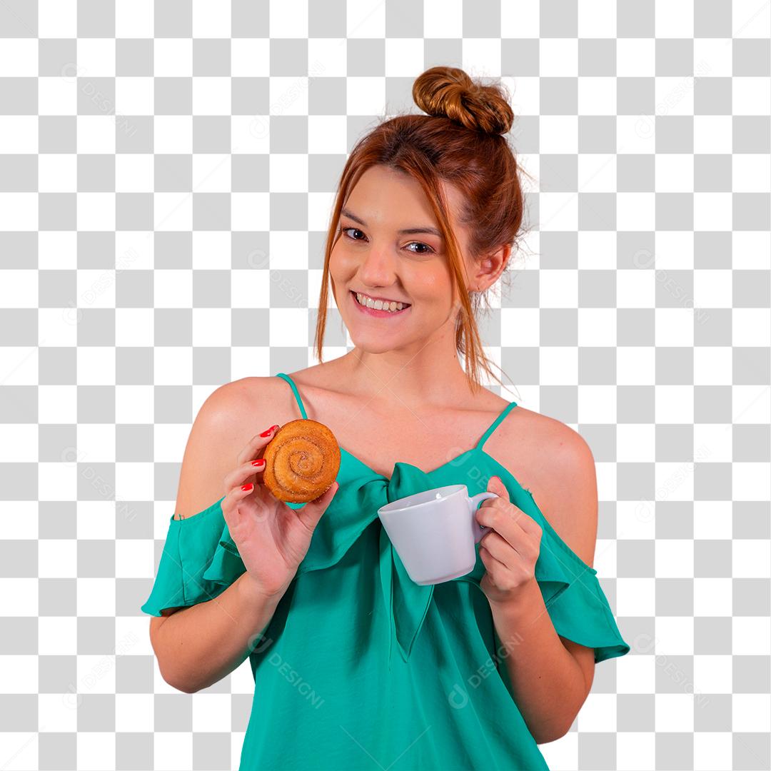 Jovem ruiva comendo rosquinhas e bebendo chá no café da tarde