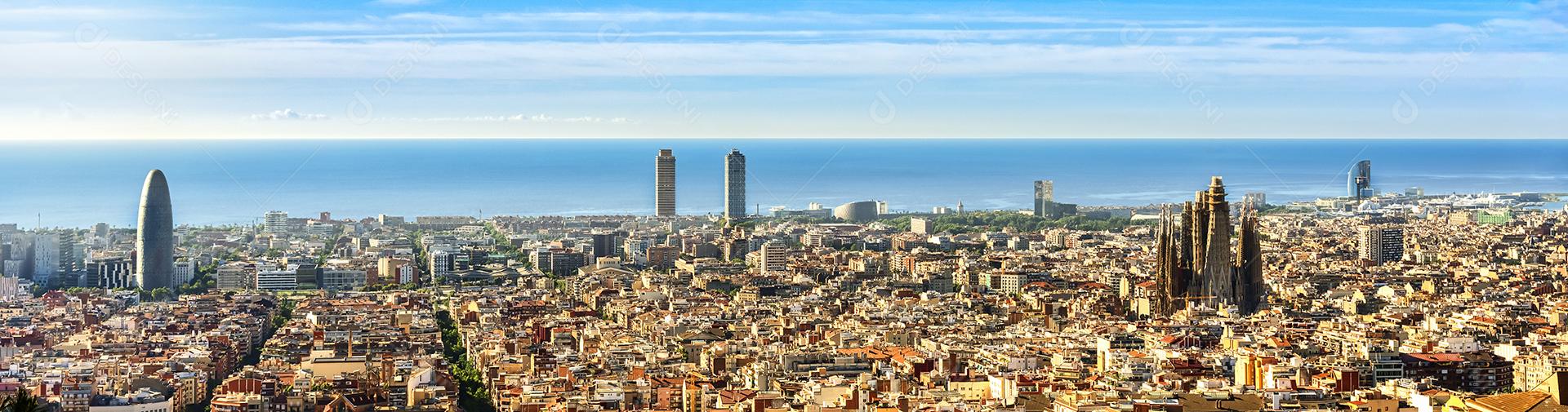 Skyline de Barcelona - bairro residencial Eixample - Sagrada familia - praças urbanas, Espanha
