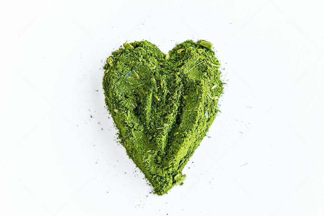 Coração de erva-mate em fundo branco, dia do gaúcho.