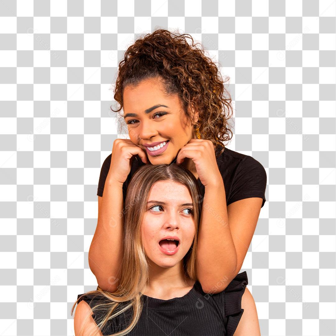 Amigas de diferentes etnias abraçados