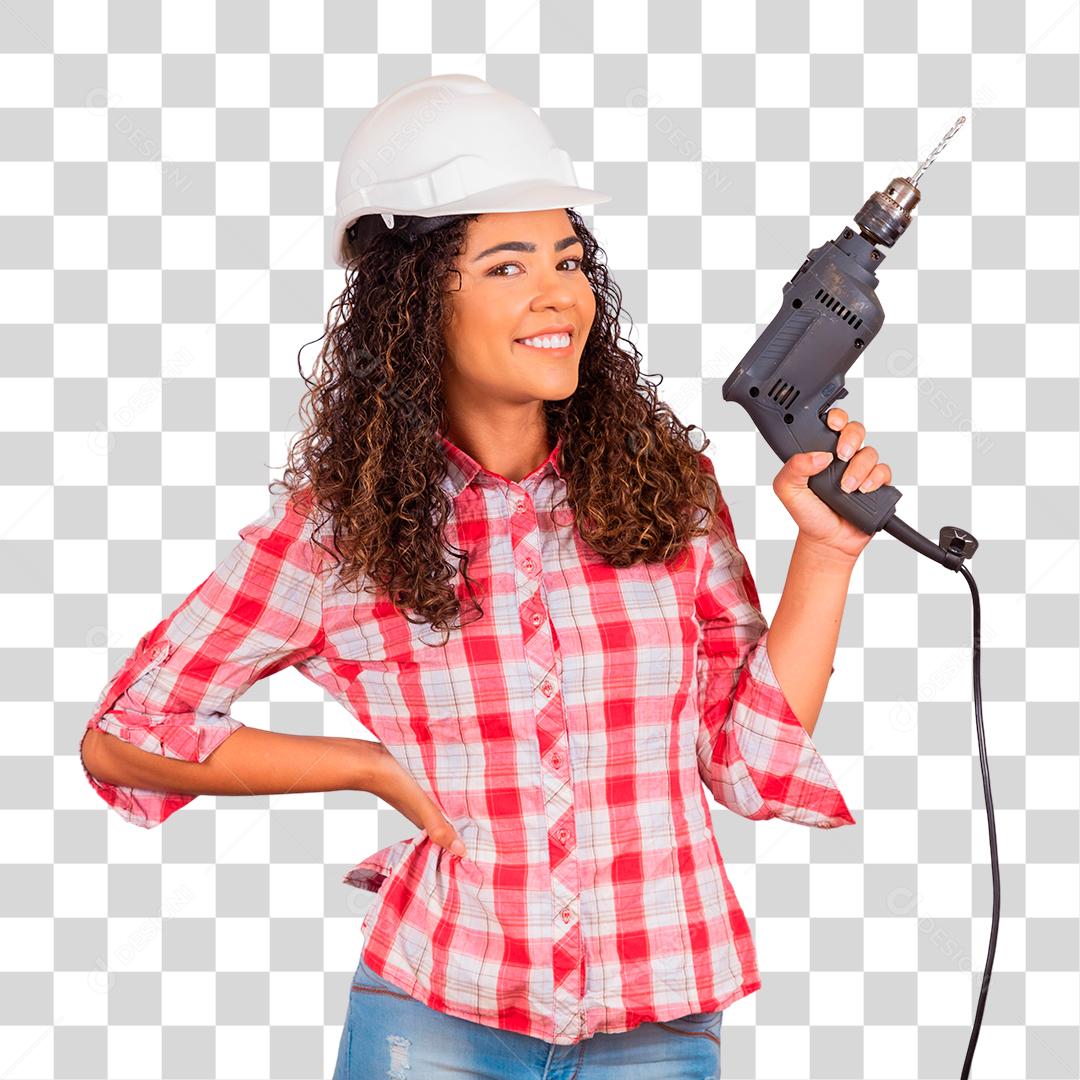 Linda mulher segurando furadeira usando capacete branco