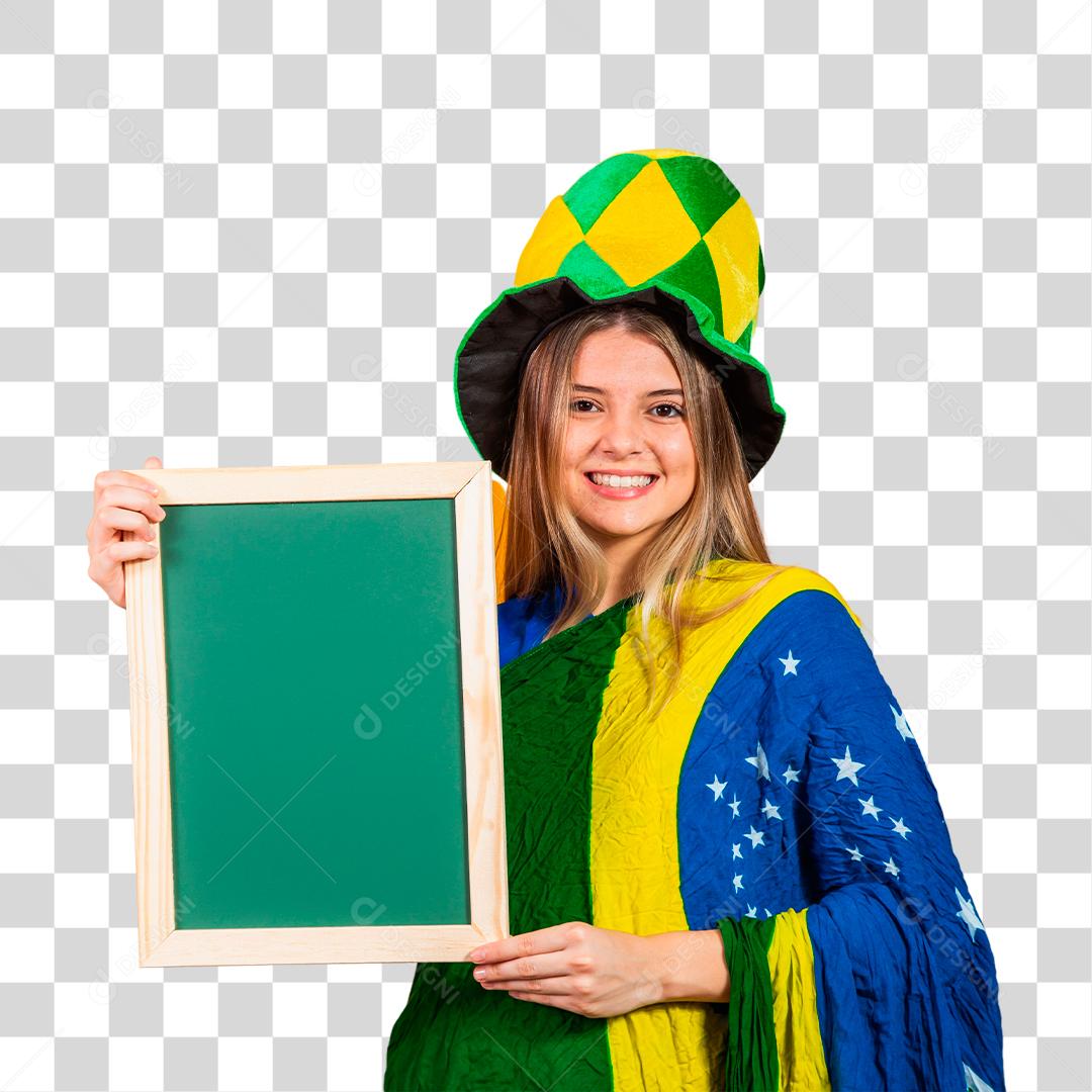 Torcedora do brasileira segurando quadro verde com chapéu e bandeira do brasil