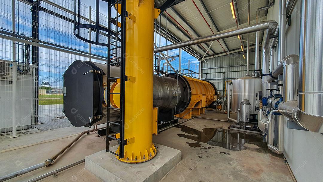 manutenção de uma caldeira industrial longa