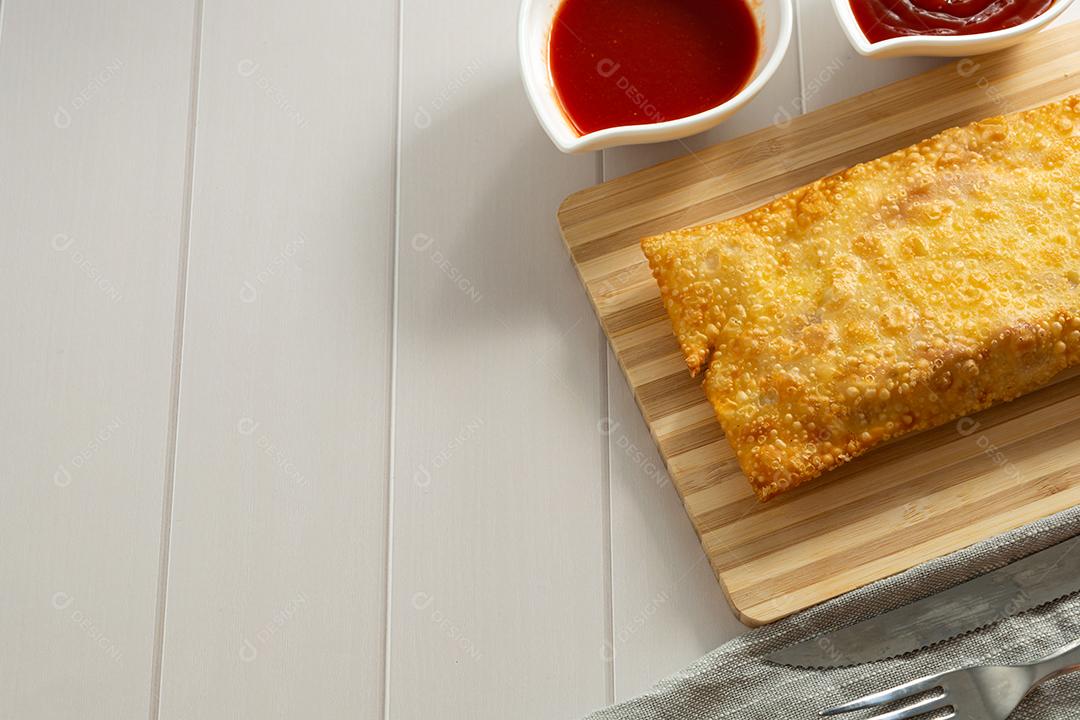 pastel de feira artesanal brasileiro