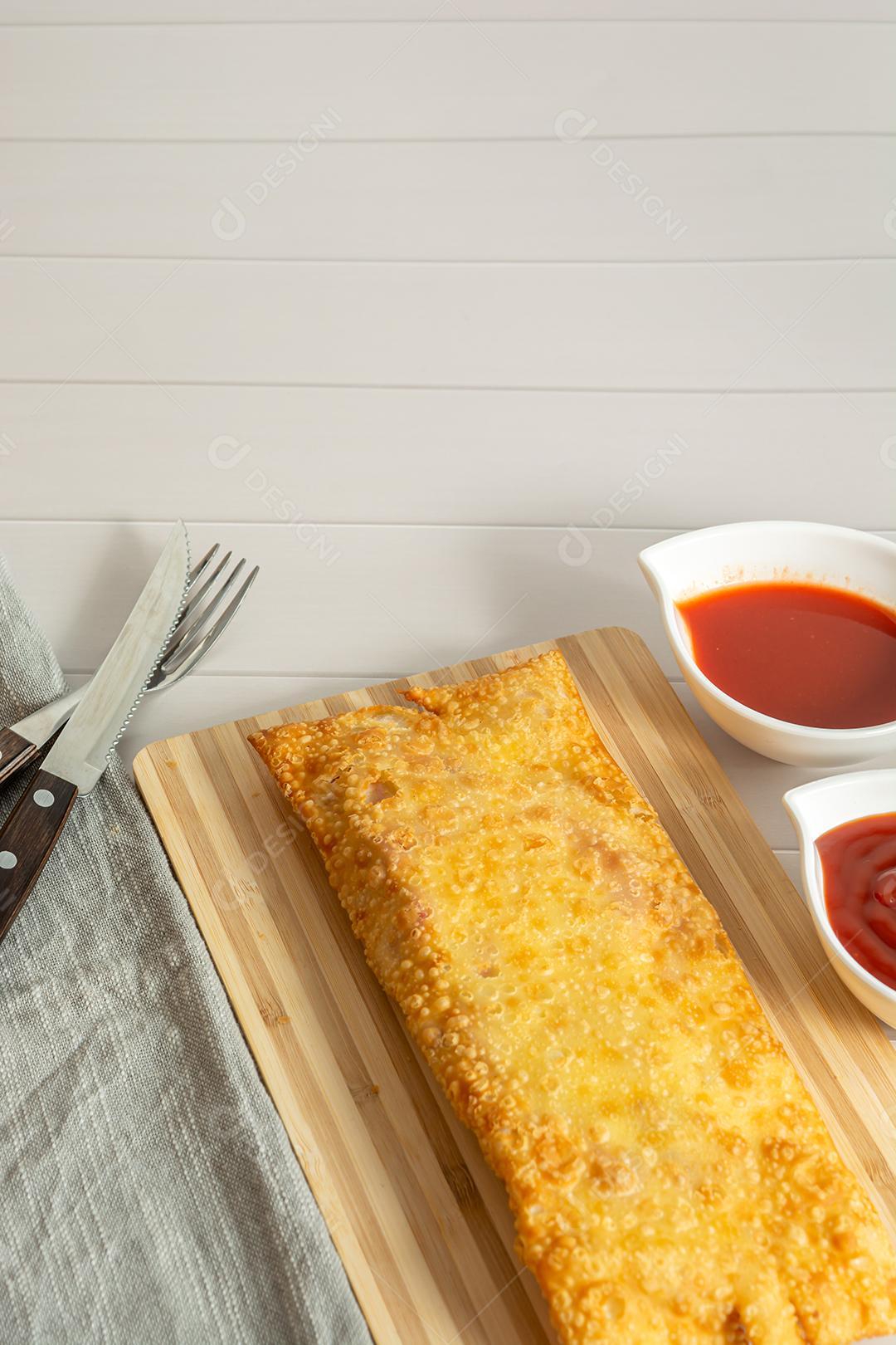 pastel de feira artesanal brasileiro