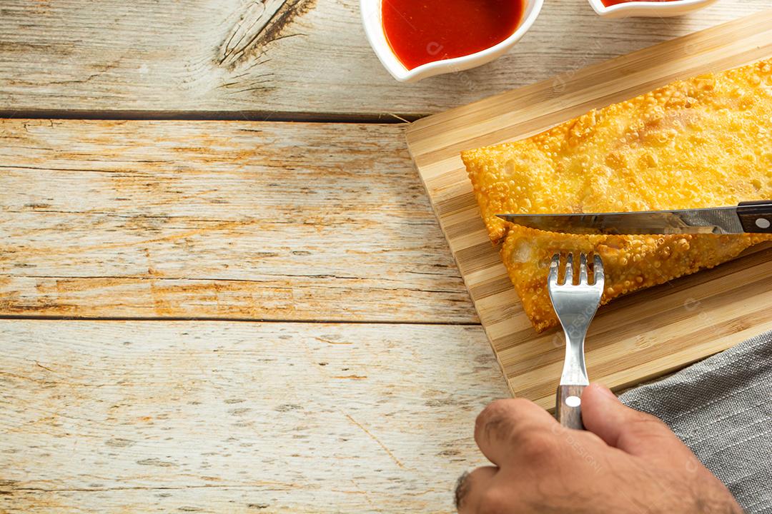 pastel de feira artesanal brasileiro