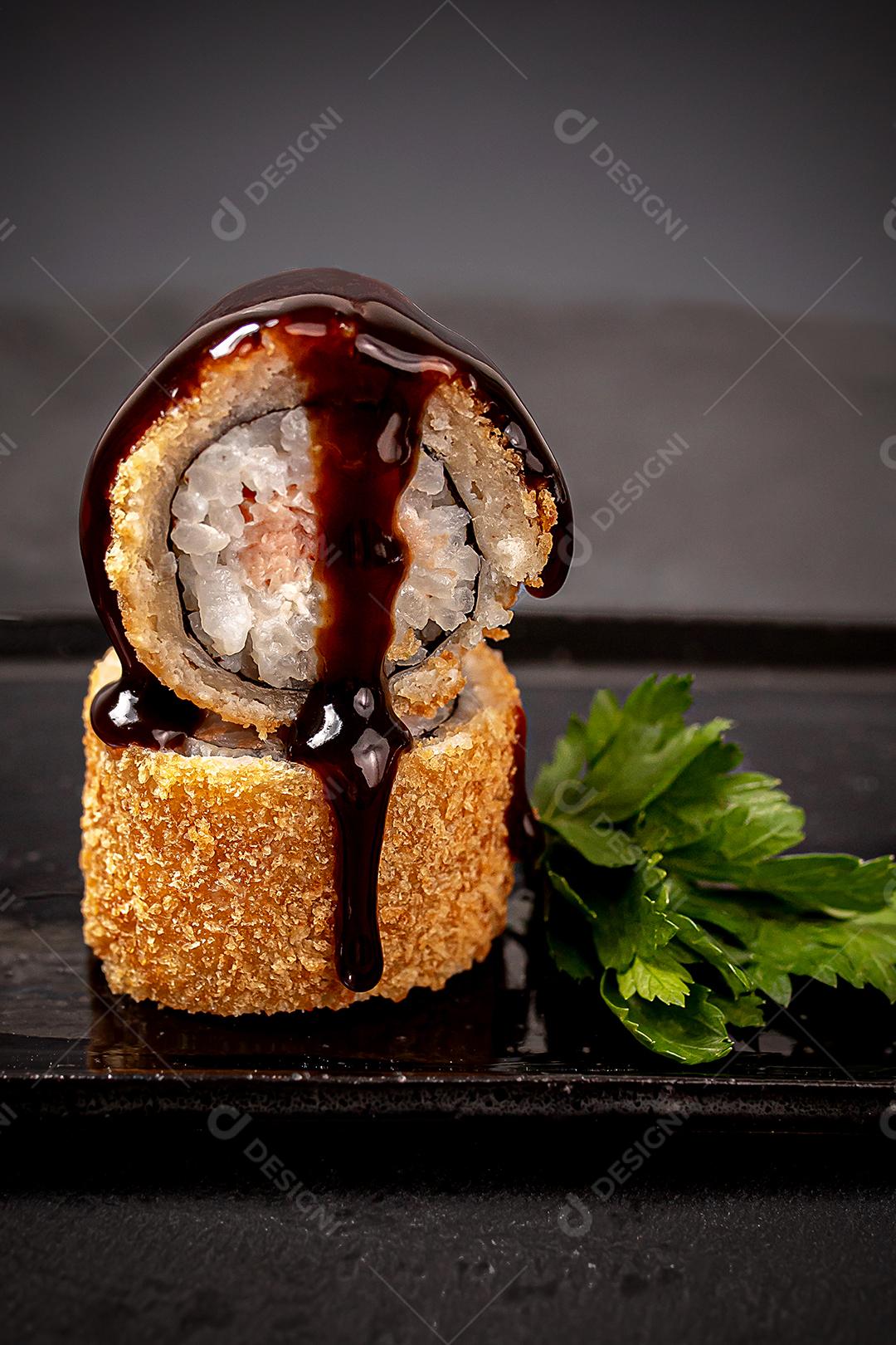 Culinária Japonesa. Sushi a la Carte comida japonesa temperos