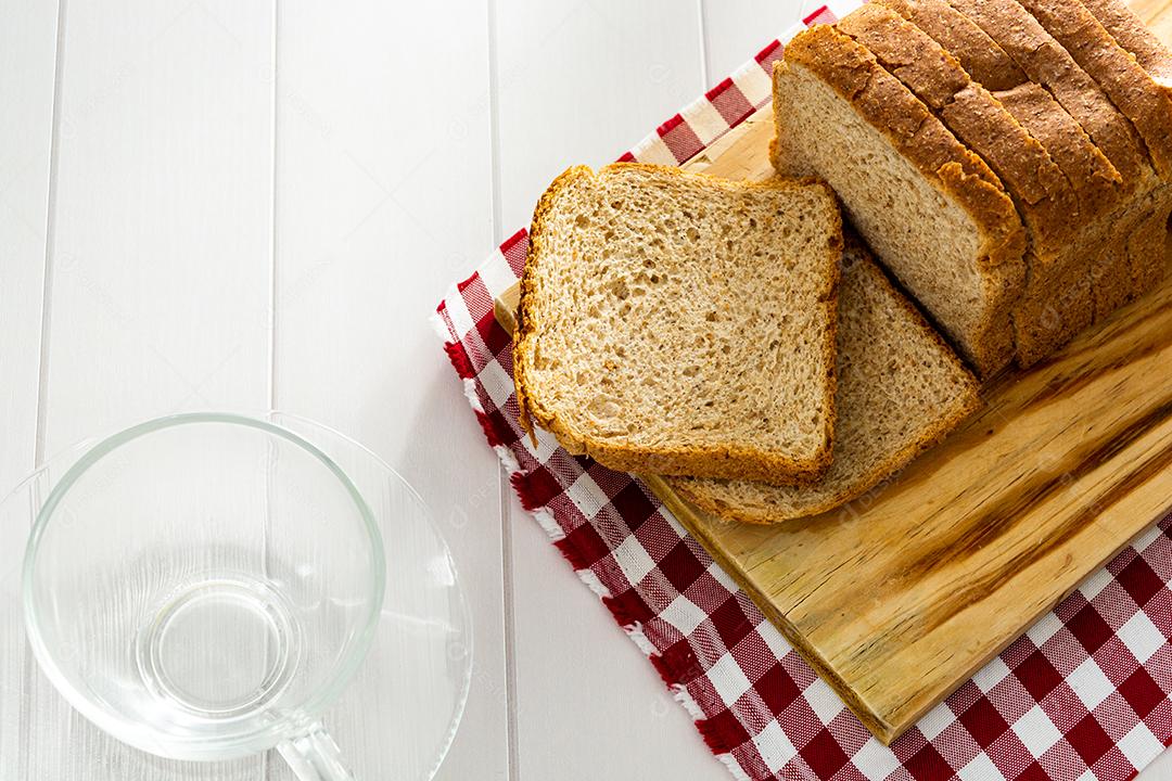 pao de forma fermentação natural, café da manhã