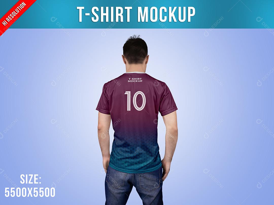 Camiseta em Homem Mockup Vista Trás PSD
