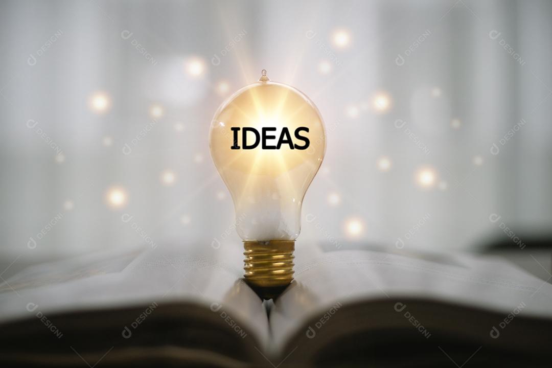 Conceito de ideias para apresentar novas ideias Grande inspiração e inovação novo começo.