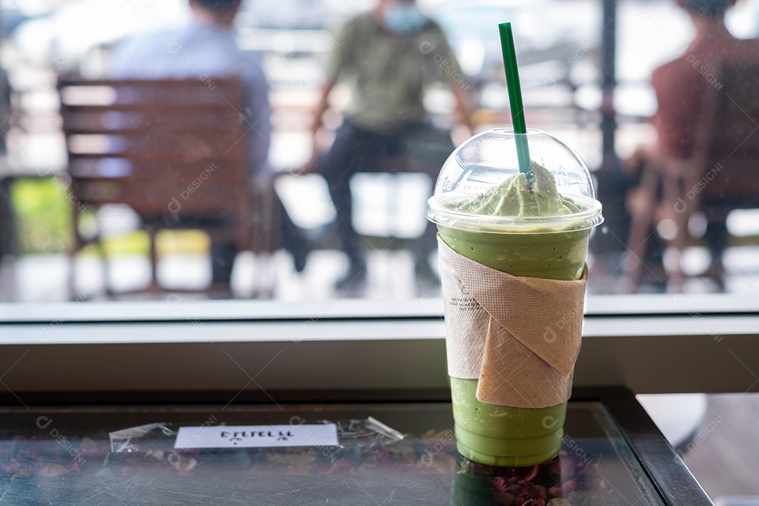 Milk Shake bebida sobre uma balcão de uma sorveteria