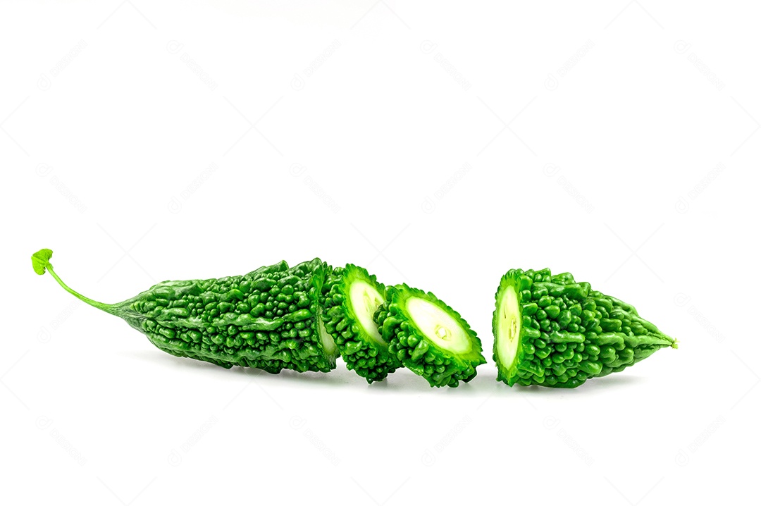 Cabaça amarga fresca isolada em background branco, mara (nome da Tailândia), macro