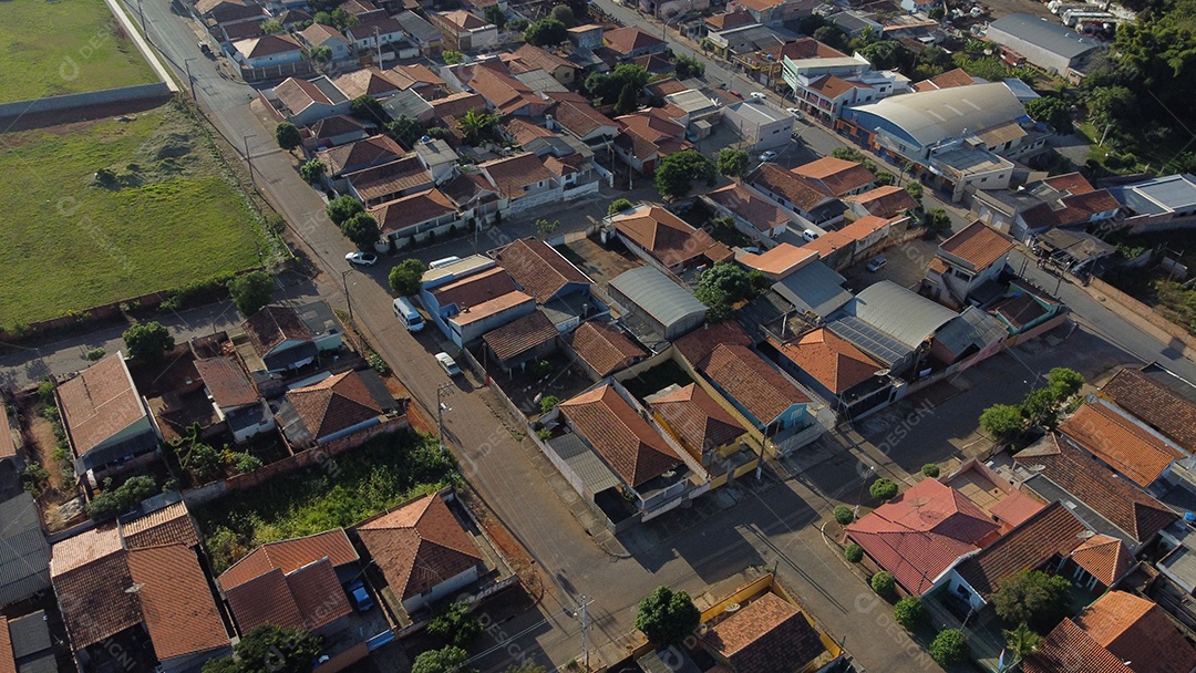 Vista aerea de uma cidade casas pessoa bairros