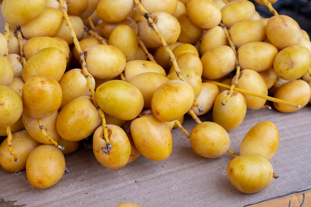 Frutos de Tamareiras amarelas