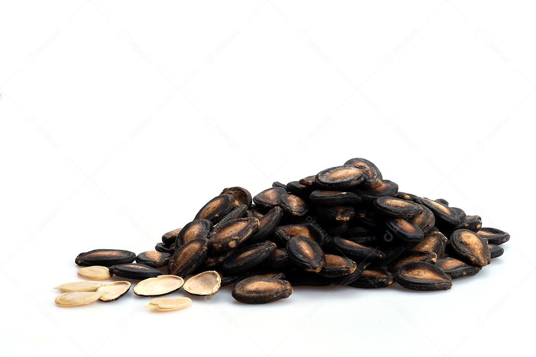 sementes de melancia em alta definição em fundo branco