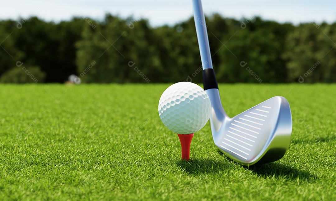 Bola de golfe no tee e clube de golfe com fundo verde do fairway. Esporte e conceito atlético.