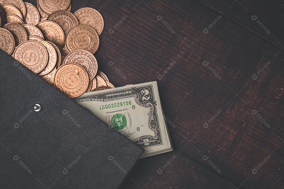 Economizar dinheiro, investir ações, renda financeira