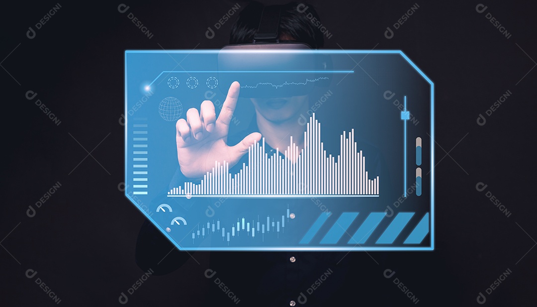 Empresário usando óculos através de óculos para verificar o gráfico de negócios VR óculos virtual Global