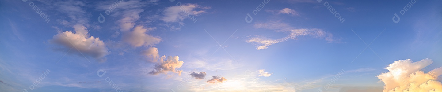 Céu e nuvens à noite