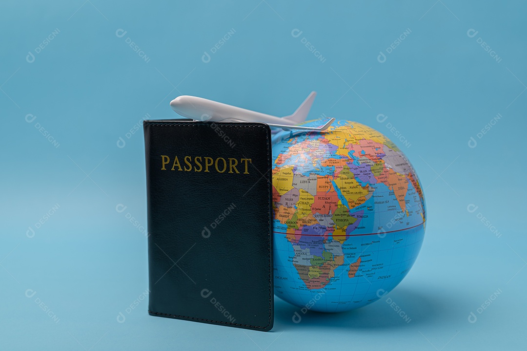 Fazendo negócios e viajando ao redor do mundo e negociando em todo o mundo.