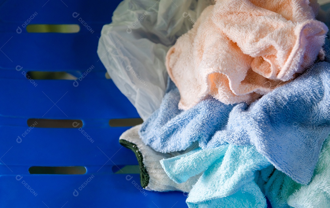 Tecido não utilizado e saco plástico da indústria de transformação.