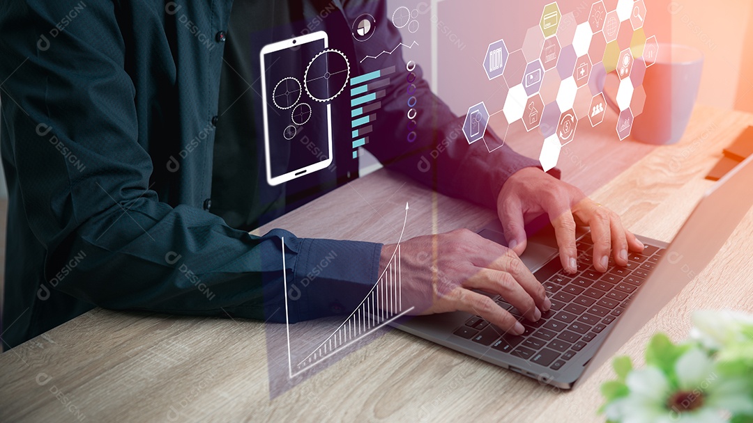 Jovens empresários estão usando computadores portáteis