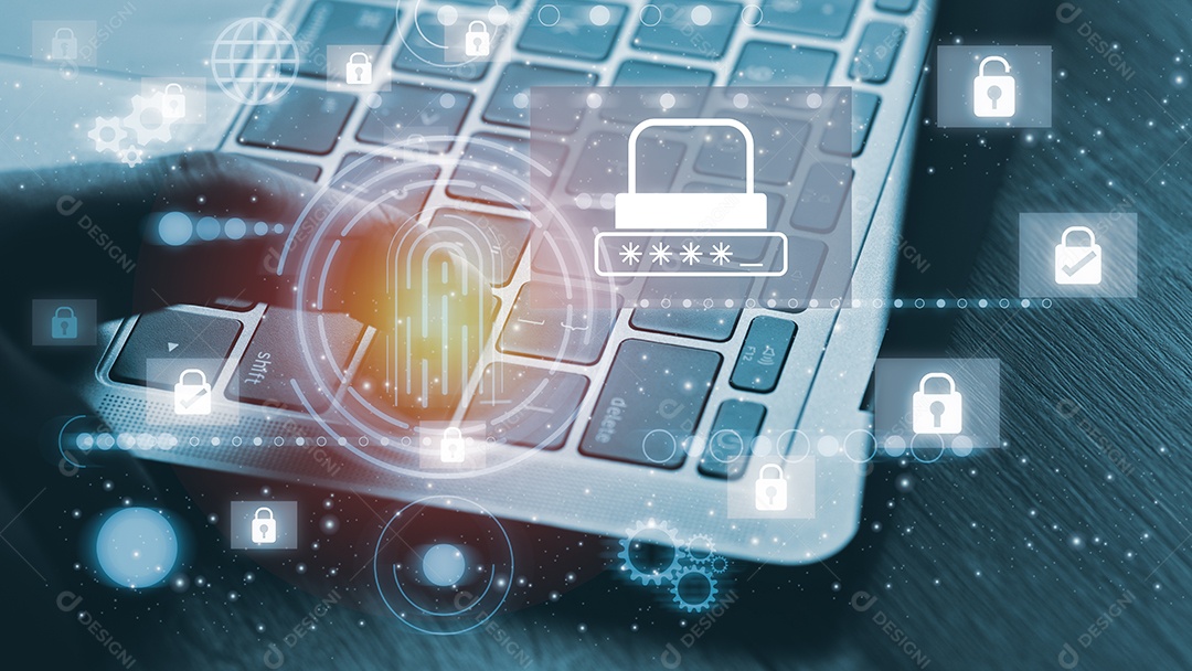 Homem de negócios novo que usa um computador