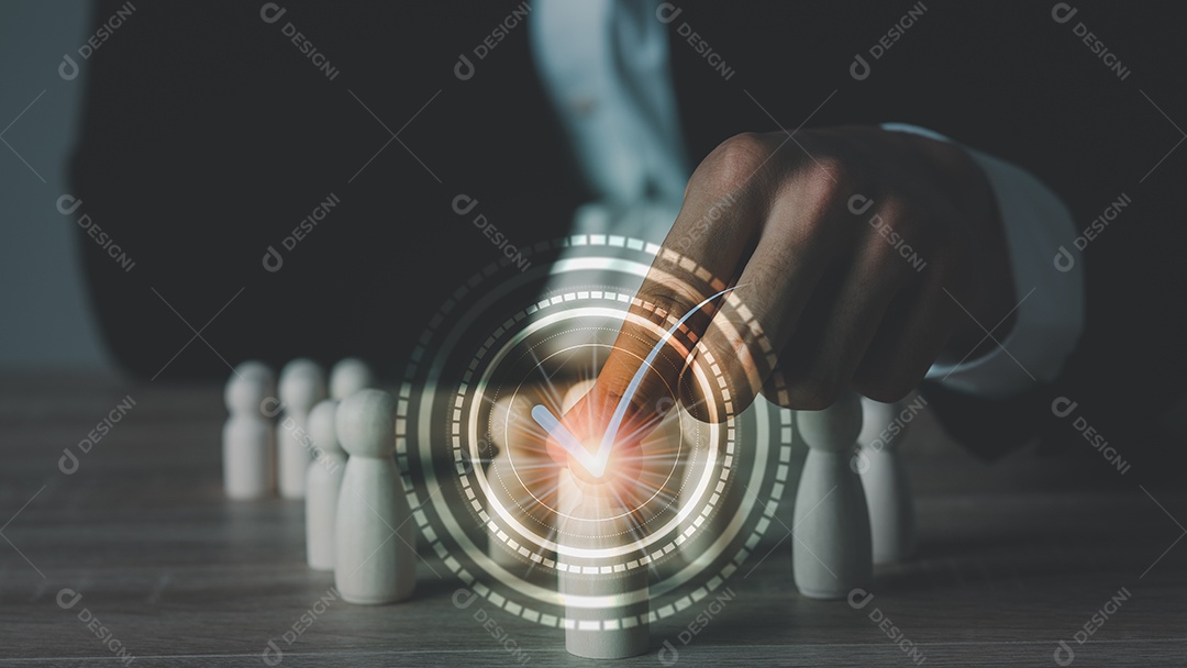 Planejamento de negócios. Para ajustar a estratégia de acordo