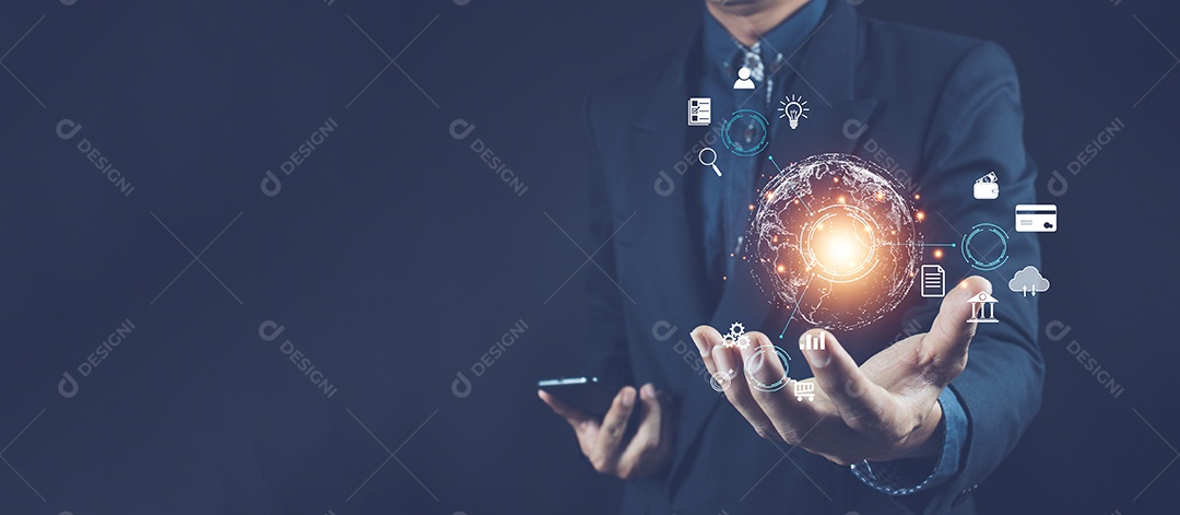 Homem de negócios que usa o telefone móvel esperto. Internet global de negócios