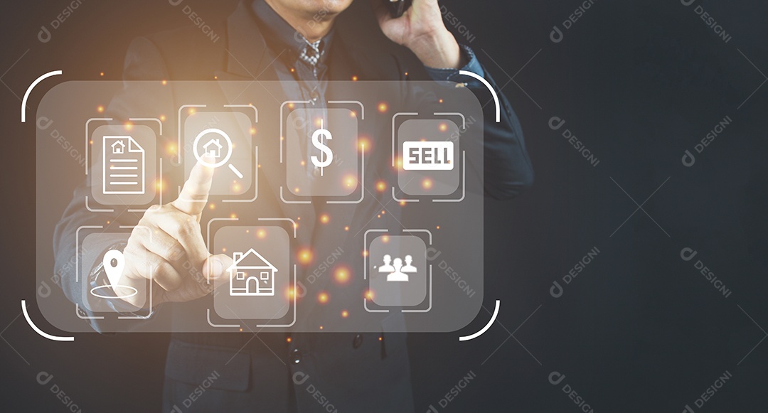 Empresário usando um computador para listas de vendas de propriedades, empreiteiro de agência de corretor de imóveis, propriedade residencial, investimento, projeto habitacional, desenvolvimento imobiliário, escolha uma casa para comprar online.