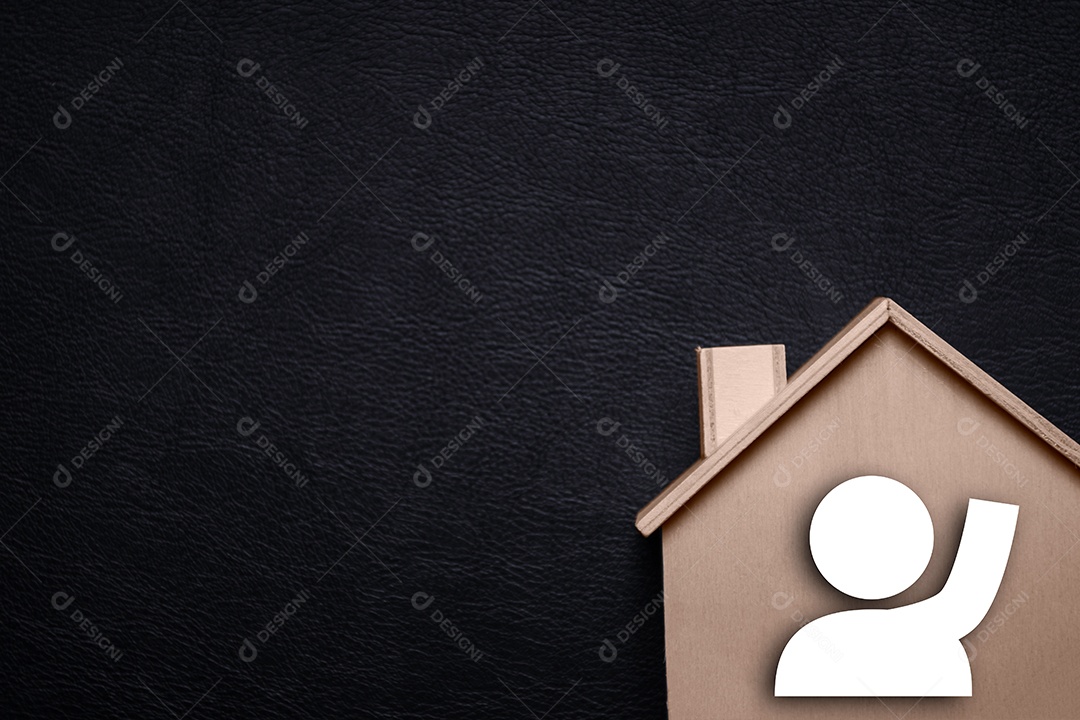 Pessoas em casa e esperando. Chegada em casa e conceito de família.