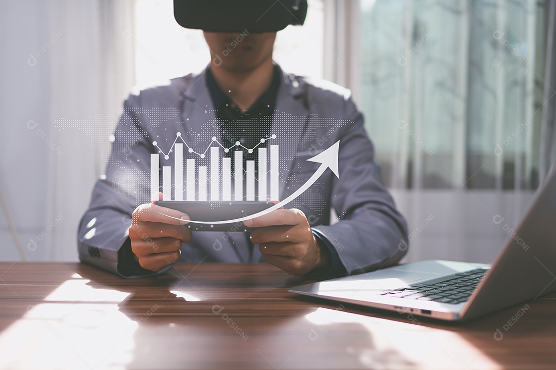 Empresário gráfico exibição investimento renda de ações crescimento financeiro