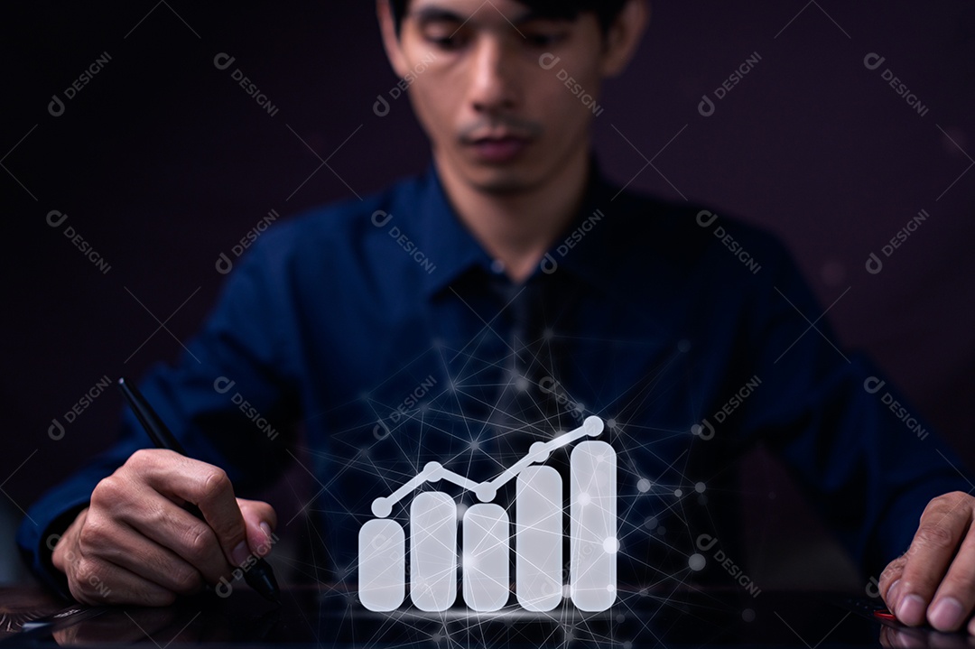 Empresário gráfico exibição investimento renda de ações crescimento financeiro