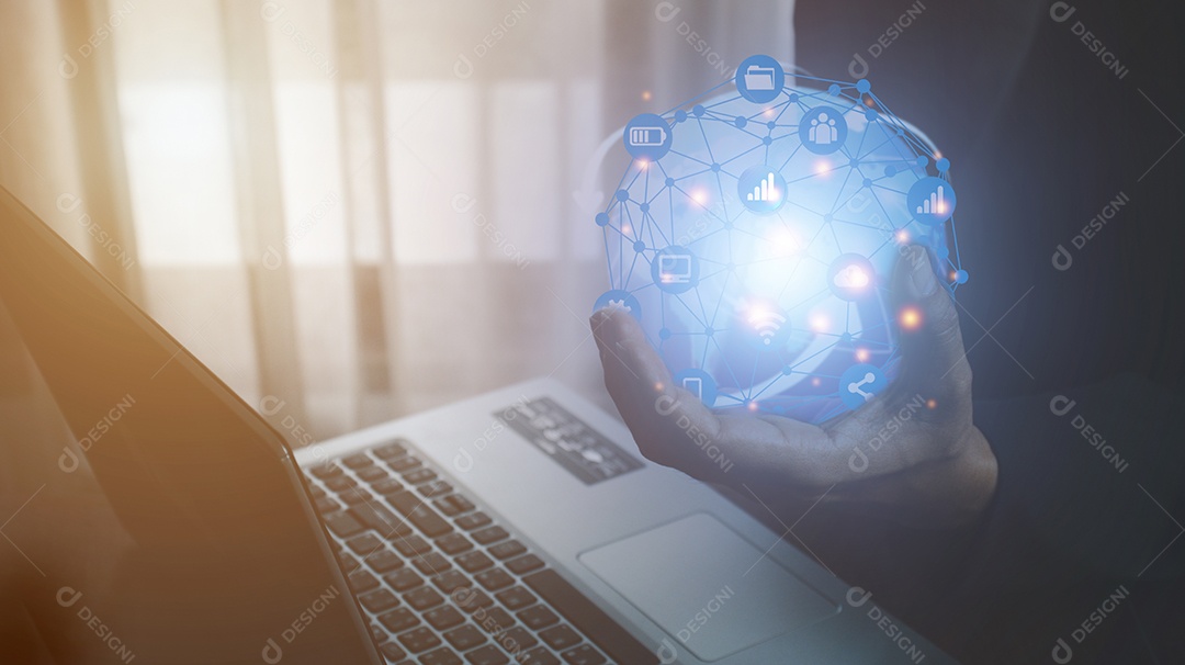 Mão de homem segurando o metaverso de conexão de Internet global virtual.