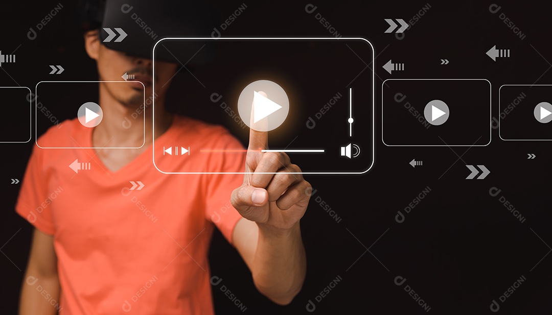 Assistindo vídeo na internet, concerto online ao vivo