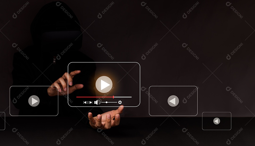 Assistindo vídeo na internet, concerto online ao vivo